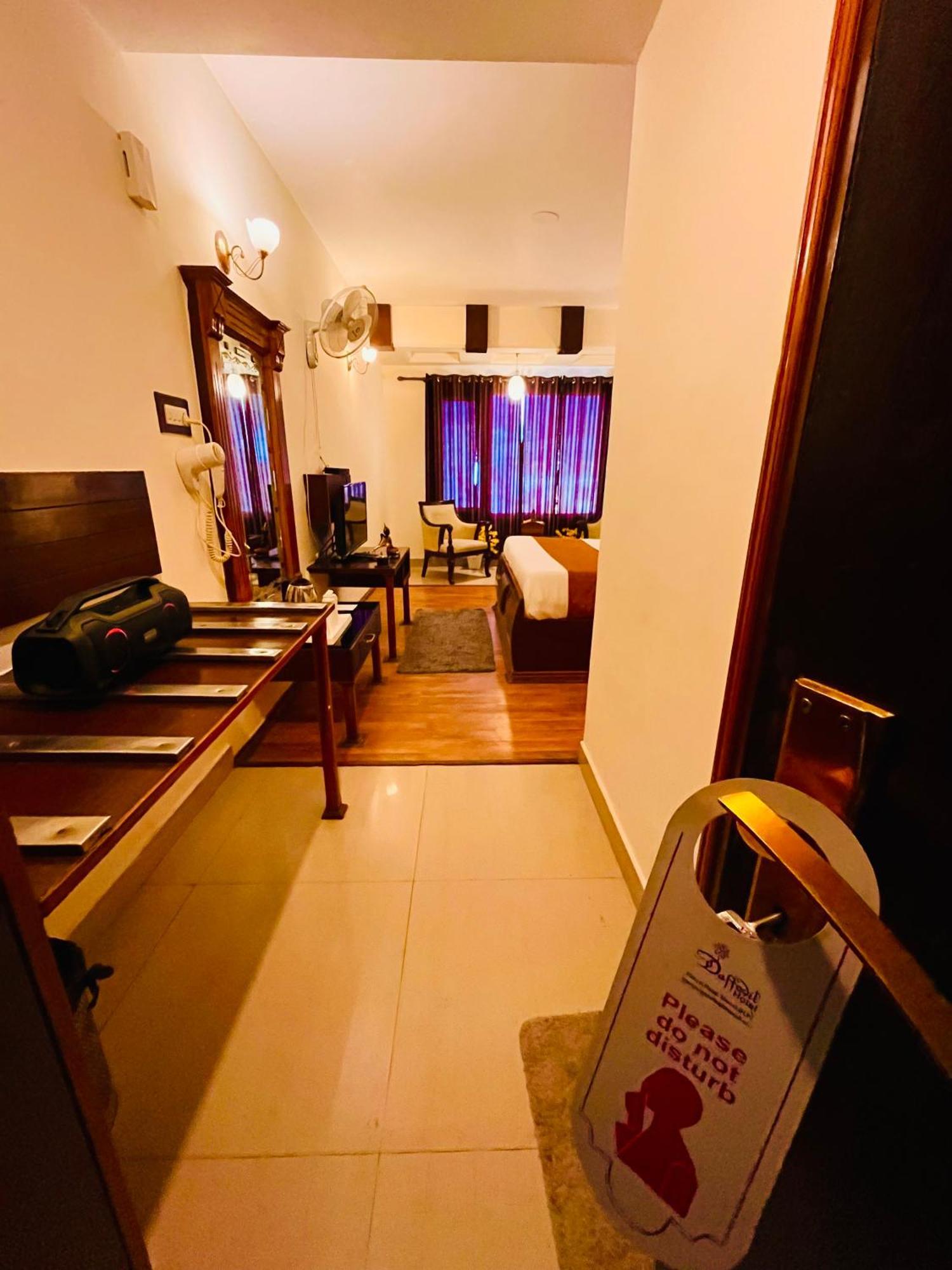 Hotel The North Wind In City Center, Manali Екстериор снимка